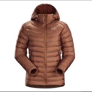 ISO! Arc’teryx Cerium LT hoody; Size L; Rhassoul!